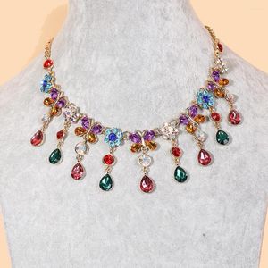 Tour de cou femmes coloré collier filles habillage parure élégant fleur en forme dames colliers bijoux cou pendentif rouge