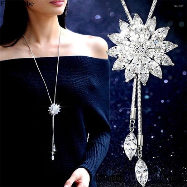 Ras du cou Zircon flocon de neige Long collier chandail chaîne mode Fine métal cristal strass fleur pendentif colliers ajusté