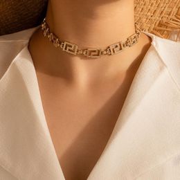 Chokers 2021 Fashion Punk Maze Great Wall Pattern Short Choker For Women Vintage Single-layer Necklace Exaggerated Jewelry 1861