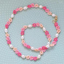 Gargantillas Gargantilla Bohemia Deliacte Margarita Flor Con cuentas Cuentas de vidrio rosa Mezclado Collares de perlas reales Joyería hecha a mano para mujeres