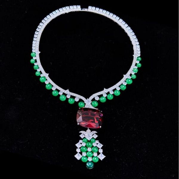 Gargantillas Europa América Estilo lujoso Mujer Configuración de dama Circón checo Gemas rojas Chapado en oro Fiesta de noche Gargantilla Collar Gargantillas