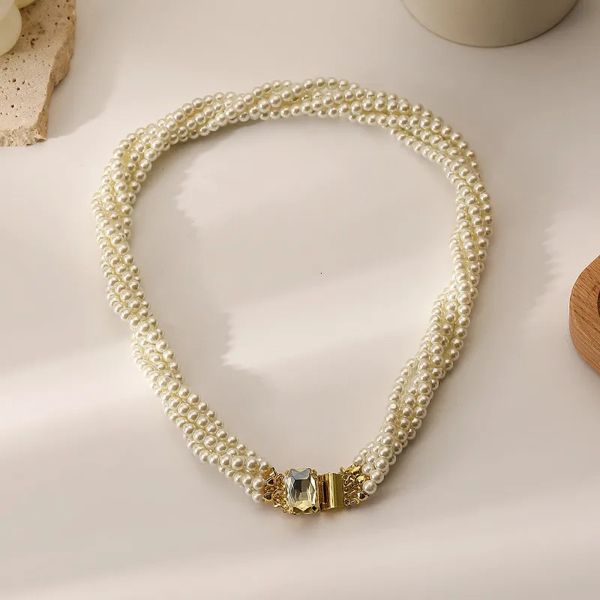 Sautoirs Europe et États-Unis Style rétro Imitation Perle Gem Collier pour femmes Mode Senior Bijoux exagérés 231010