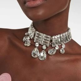 Chokers overdrijven grote kristallen choker Neckalce statement accessoires luxe waterdruppel strass kraag choker voor vrouwen 231101