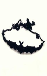 Gargantillas Moda Goth Negro Grande Ala abierta Flying Bat Collares Spooky Halloween Regalo Men039s y Women039s Collar corto3138266