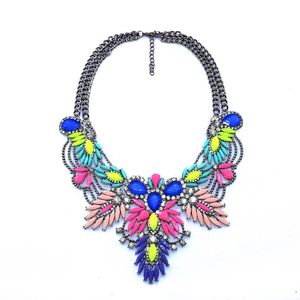 Chokers Mode Indiase Etnische Verklaring Grote Kraag Choker Ketting Vrouwen Veelkleurig Acryl Kristal Shourouk Ketting Sieraden 231007