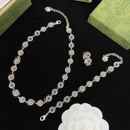 Chokers Collier de créateur de fleurs pour femme Bracelet Bracelet Bijoux de bijoux Fashion Trend Supply