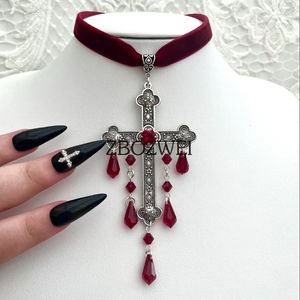 Sautoirs grande croix ras du cou rouge Goth gothique velours avec 230926