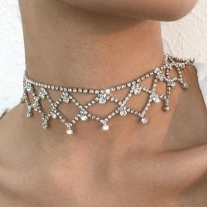 Chokers Luxury Rhingestone Mesh Shape Short Choker Collier Charm Neck pour les femmes Bling Crystal Hollow Tassel Party Gifts 333C