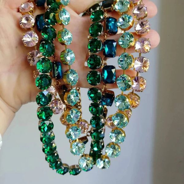 Colliers de luxe brillant cristal griffe chaîne collier multicolore en option bohème exagéré clavicule grand bavoir en gros 231010