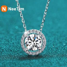 Colliers NeeTim 2CT 8mm Collier pour femmes 925 Sterling Silver avec pendentif en diamant plaqué or 18 carats Colliers de fête de mariage 231129