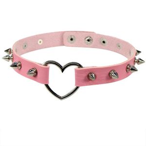 Chokers À La Mode Sexy En Métal Spike Choker Coeur PU Collier En Cuir Collier Punk Déclaration Bijoux Pour Femmes Sur Le Cou AccessoiresChokers