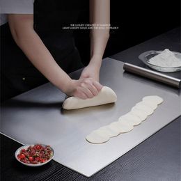 Blocs à découper Planche à découper avec rebord Grande planche à découper en acier inoxydable Planche à pâtisserie Gadget de cuisine pour pâte à pain Viande Légumes 230920