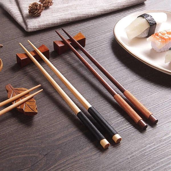 Baguettes 1 paire de sushi à bois de châtaignier naturel fait à la main Gift Coup de cravate chinoise