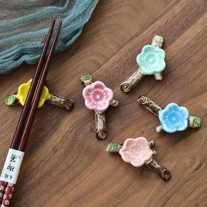 Eetstokjes 1 stks Leuke Keramische Rest Chinese stijl Plum Blossom Chopstick Standhouder voor Vorken Lepels Messen