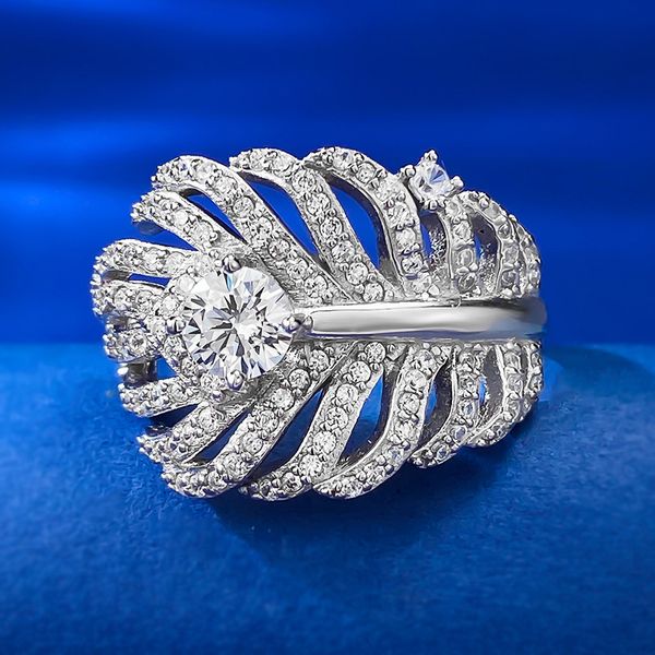 Choucong 2024 Marque originale Anneaux de mariage Bijoux de luxe Réel 100% 925 Sterling Argent Coupe ronde Blanc Moissanite Diamant Eternity Party Femmes Plume Feuille Bague