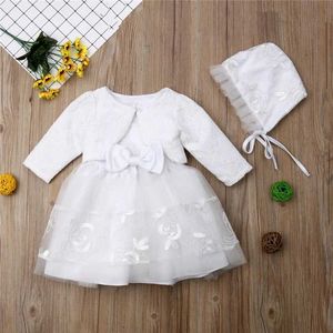 Doopjurken Baby Girl Princess Dress Dress Lvory Lace Party Sheer Jacket Hat Set boogkostuum 0-18 maanden Q240507