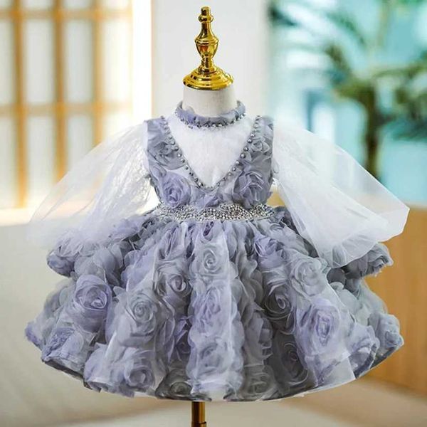 Robes de baptême bébé Princesse espagnole Lolita Robe de bal avec une fleur d'épissage de conception de perle d'anniversaire Baptist Farty Girl Eid A2507 Q240507