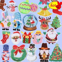 Parche navideño de Anime para ropa para niños, muñeco de nieve, árbol, Papá Noel, ciervo, media, planchado, emblema de Carnaval, chaqueta bordada para coser