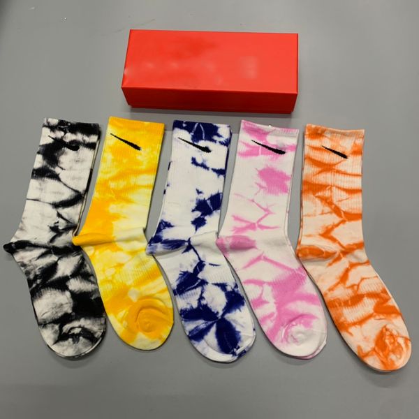 Marque de noël en gros pour hommes et femmes coton 10 couleurs chaussettes de sport impression de lettres