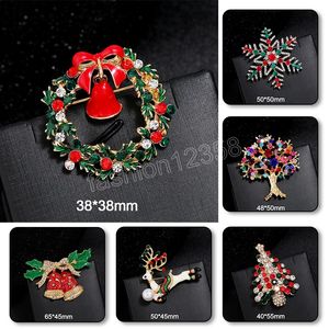 Broches de Noël Mignon Père Noël Chapeau Gants Béquille Chaussettes Arbre De Noël En Métal Pin Badge Broche Cadeau De Fête De Noël