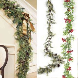 Décorations de Noël 1.5M Guirlande de Noël Artificielle Aiguille de Pin Berry Guirlande Vigne Noël Cheminée Décor Pour Nouvel An Couronne de Noël Fausse Plante T220919