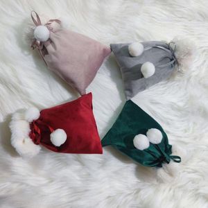 Decoraciones navideñas 100 unids / lote Venta directa de fábrica Tamaño pequeño con saco Bolsa de dulces Lindo Mini Pom Faux Fur Velvet Sants