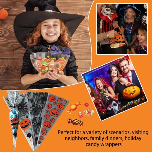 Decoraciones navideñas 100 unids / lote Cono de Halloween Opp Bolsas de regalo Puntos Triángulo en forma de caramelo transparente Bolsa de favores Paquete de galletas Bolsillo de comida