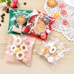 Kerstdecoraties 100 stks Plastic tas Cookie Candy Geschenkverpakking Zakken Bruiloft Verjaardagsfeestje Gunsten Santa Claus Self Adhesive Pouch