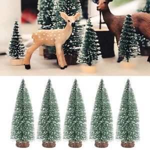 Décorations de Noël 10pcs 15cm Mini décor d'arbre avec des ornements de bricolage de pin recouvert de neige pour les arbres de barre de fête à la maison