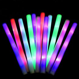 Decoraciones navideñas 10 unidsset Colorido LED Glow Stick Glowing Foam Stick Cheer Tube Resplandor en la luz oscura para cumpleaños Fiesta de bodas Suministros de Navidad 221201