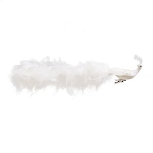 Kerstversieringen 1pc Kunstmatige Witte Pauwen Gevederde Ornamenten Kerstmis Lange Staart Simulatie Vogels Kerstboom Bruiloft Decor Hanger 231030