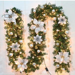 Kerstversiering 2,7 m Luxe kerst LED-rietenkransdecoratie met lantaarns Groene kunstkerstboom Banner Feestjaardeur Wrea 231211