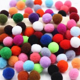 Décorations de Noël 200pcs 10mm Multicolore En Option Polyester Doux Pom Ball Fluffy Pompon Pour L'Artisanat Enfants Jouets Accessoire DIY Artisanat