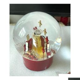 Christmas Decorations 2023 Edition C Classics Red Snow Globe met per fles in Crystal Ball voor speciale verjaardag Nieuwigheid VIP GI D OTQC3