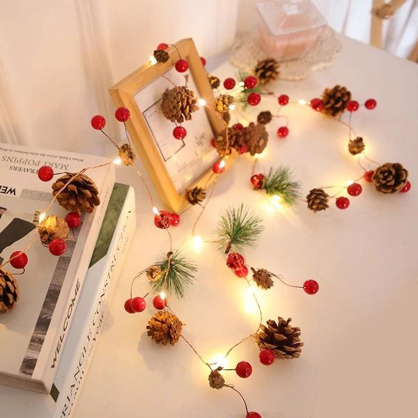 Decoraciones navideñas 20 luces LED Decoración de la habitación Agujas de pino y cono de luz Cadena de campanas Linternas para el año