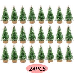 Décorations de Noël 2412 pièces petit arbre décoratif faux pin bricolage mini artificiel Santa neige maison navidad 230907