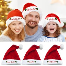 Décorations de Noël 31pcs chapeau en peluche court rouge père Noël membre de la famille mère père enfants cadeau bonne année fournitures 230905