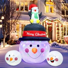 Décorations de Noël Bonhomme de neige gonflable de 6 pieds et décoration de cour gonflable avec lumières LED colorées scintillantes pour la décoration 231116