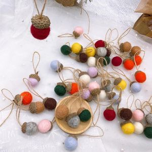 Decoraciones de Navidad 6pc accesorios de decoración de lana Bola de fieltro de fieltro Cono Conedero colgante de bricolaje Material de la corona del árbol de Navidad Ornamento colgante