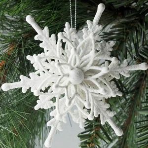 Décorations de Noël 6pcs 3D pendentif flocon de neige en plastique paillettes suspendus fleur arbre blanc ornement pour la décoration de fête à la maison 231030