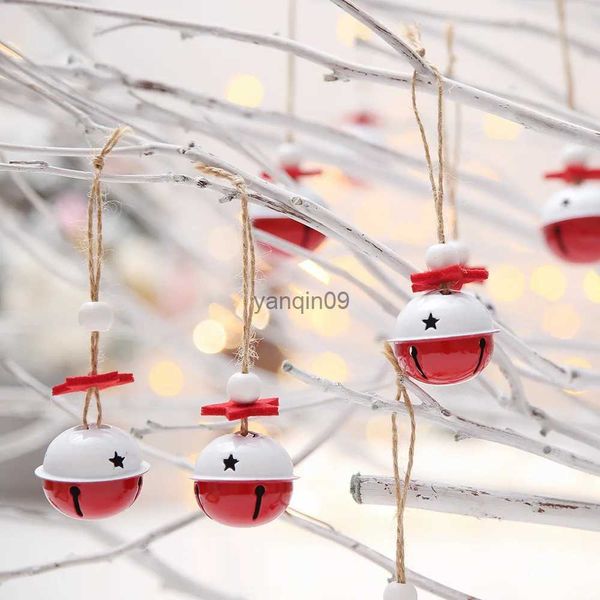 Decoraciones navideñas 6 piezas Navidad Metal Jingle Bell Rojo Blanco Árbol de Navidad Colgantes Adornos Regalo para decoraciones navideñas Fiesta de Año Nuevo Juguetes para niños HKD231024