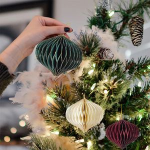 Décorations de Noël 6 pièces décorations de noël créatives papier boule en nid d'abeille arbre de noël suspendus ornements lanterne pendentif sphérique décor de fête à la maison 231117