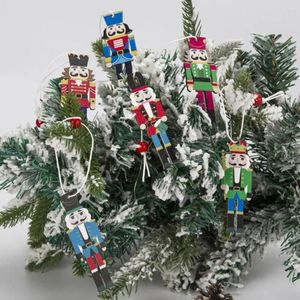 Décorations de Noël 9pcs cadeaux de vacances uniques poupées de soldat en bois