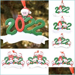 Decoraciones navideñas Familia de Navidad Resina Colgante Colgante 2022 Nombre personalizado Adorno de árbol de Navidad Santa Moose Sock Families Pat Dhnl3