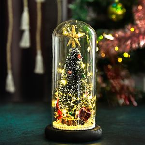 Décorations de Noël Sapin de Noël dans un dôme en verre Ornement Sapin de Noël à LED de table avec socle en bois Décor de Noël avec guirlande lumineuse Cadeau de l'année 221014