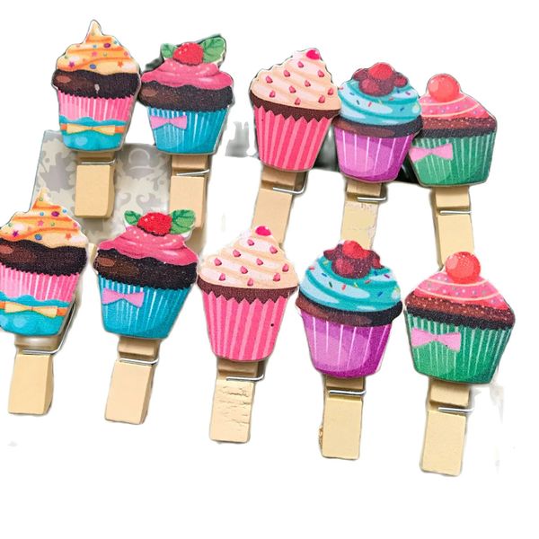 Décorations de Noël Papier cupcake coloré po Clips en bois Pin pince à linge Cadeaux spéciaux pour les faveurs de fête décorées ornements suspendus 231027