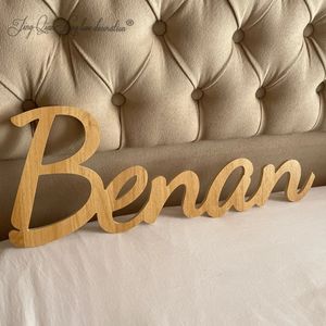 Kerstversiering Aangepaste naambordje Gepersonaliseerde naambordje Houten letters Babykamer Kerstdecoratie 231024