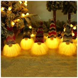 Kerstdecoraties Decoratie met verlichte Rudolph -pop witte baard en gezichtsloze boomaccessoires Props geschenken #02