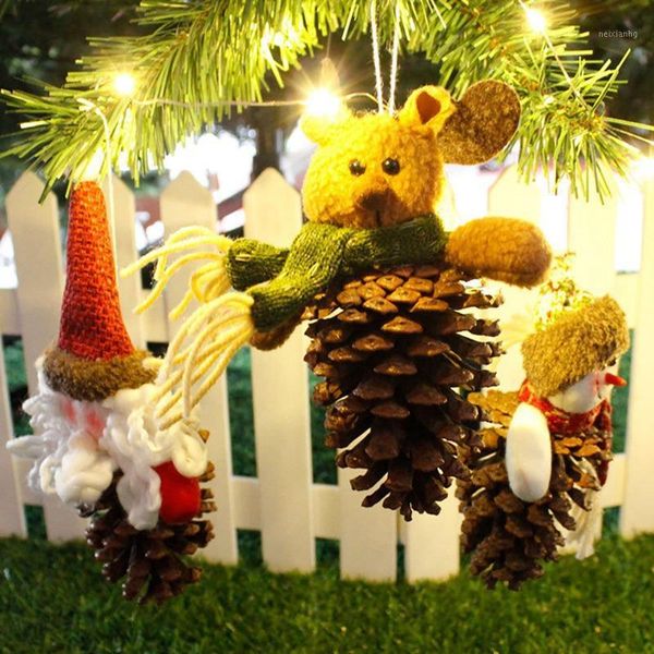 Decoraciones navideñas Muñeca Piñones Conos Plástico artificial Plantas falsas Árbol para la decoración del banquete de boda1