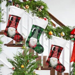 Decoraciones navideñas muñeco sin rostro bolsa de regalo calcetines Merry Tree para el hogar adornos de Navidad colgante al por mayor EE